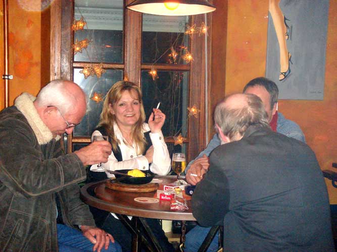 Rahmenwechsel im Caf&eacute; Konkurs: Gudrun Lebek