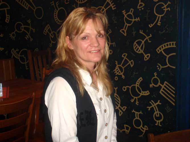 Rahmenwechsel im Caf&eacute; Konkurs: Gudrun Lebek