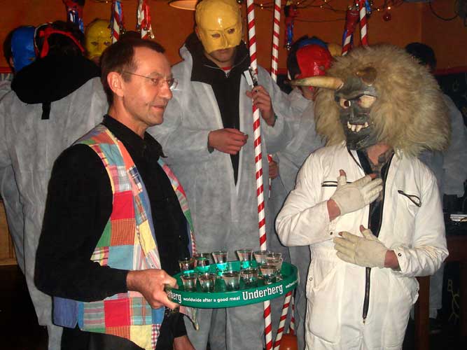 Nachtumzug der Alt-Linner Junggesellen am Schw&ouml;rdonnerstag 2008