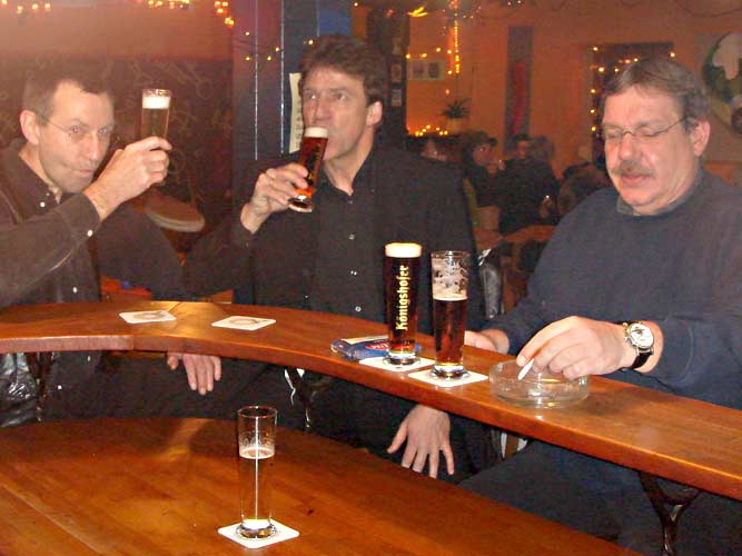K&ouml;nigshof-Brauerei etabliert sich im Caf&eacute; Konkurs