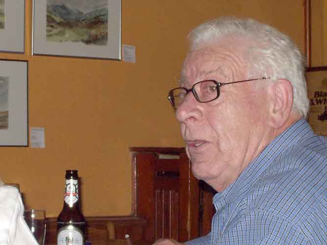 "&Uuml;ber Samt und Seide zum Kanvas", Ausstellung von Horst Kroppen im Caf&eacute; Konkurs