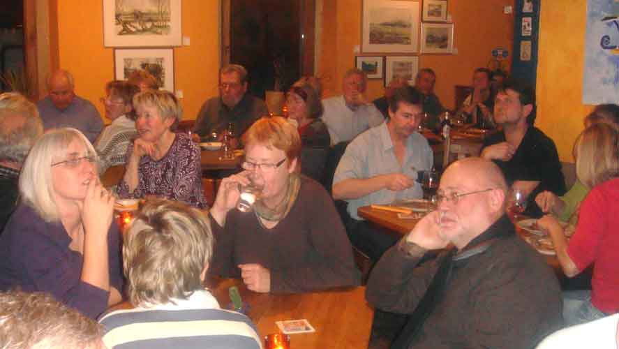 "&Uuml;ber Samt und Seide zum Kanvas", Ausstellung von Horst Kroppen im Caf&eacute; Konkurs