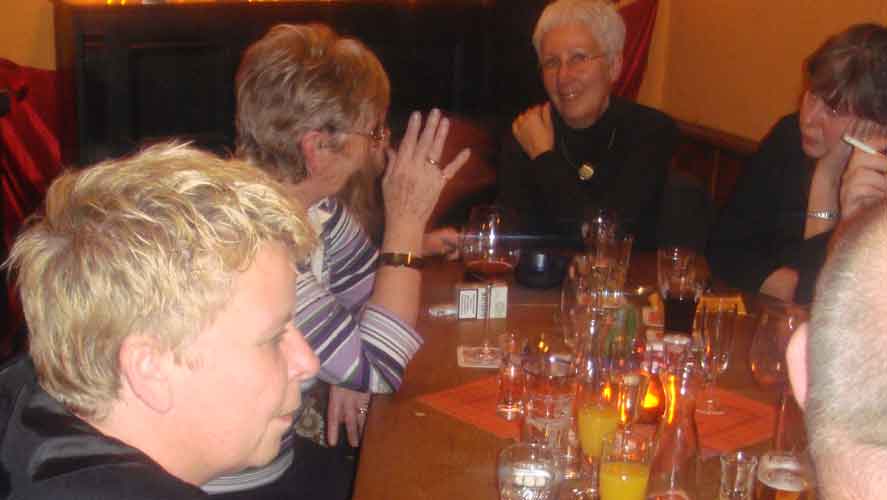 "&Uuml;ber Samt und Seide zum Kanvas", Ausstellung von Horst Kroppen im Caf&eacute; Konkurs