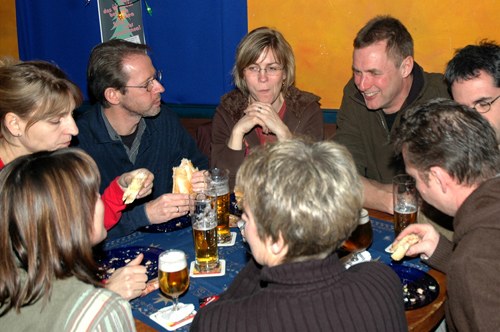 Bild zu Scheinheiligabend im Caf&eacute; Konkurs