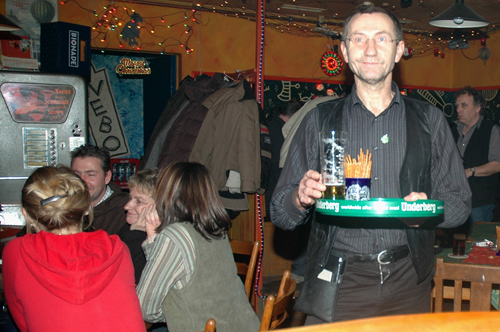 Bild zu Scheinheiligabend im Caf&eacute; Konkurs