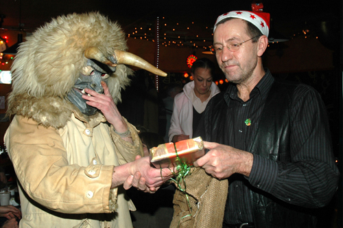 Bild zu Scheinheiligabend im Caf&eacute; Konkurs